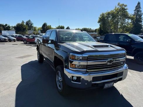 Used 2018 Chevrolet Silverado 2500 LTZ w/ Duramax Plus Package RWD image 3