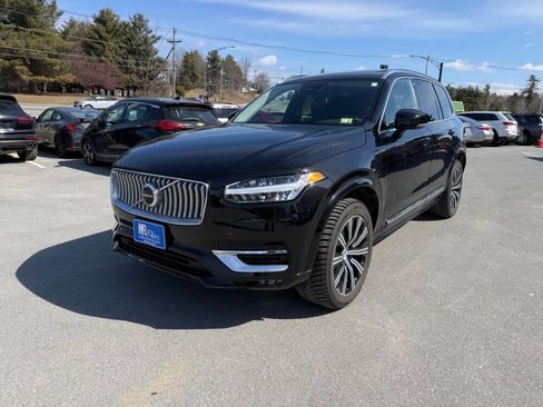 Used 2023 Volvo XC90 B6 Plus image 2