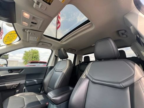 Used 2024 Ford Maverick Lariat w/ Black Appearance Package FWD image 22