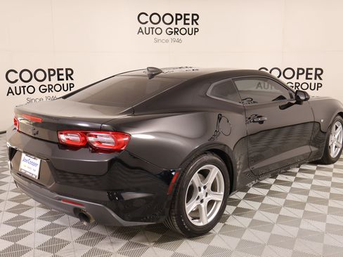 Used 2020 Chevrolet Camaro LT image 18