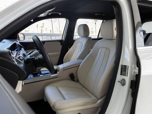 Used 2022 Mercedes-Benz GLB 250 image 13