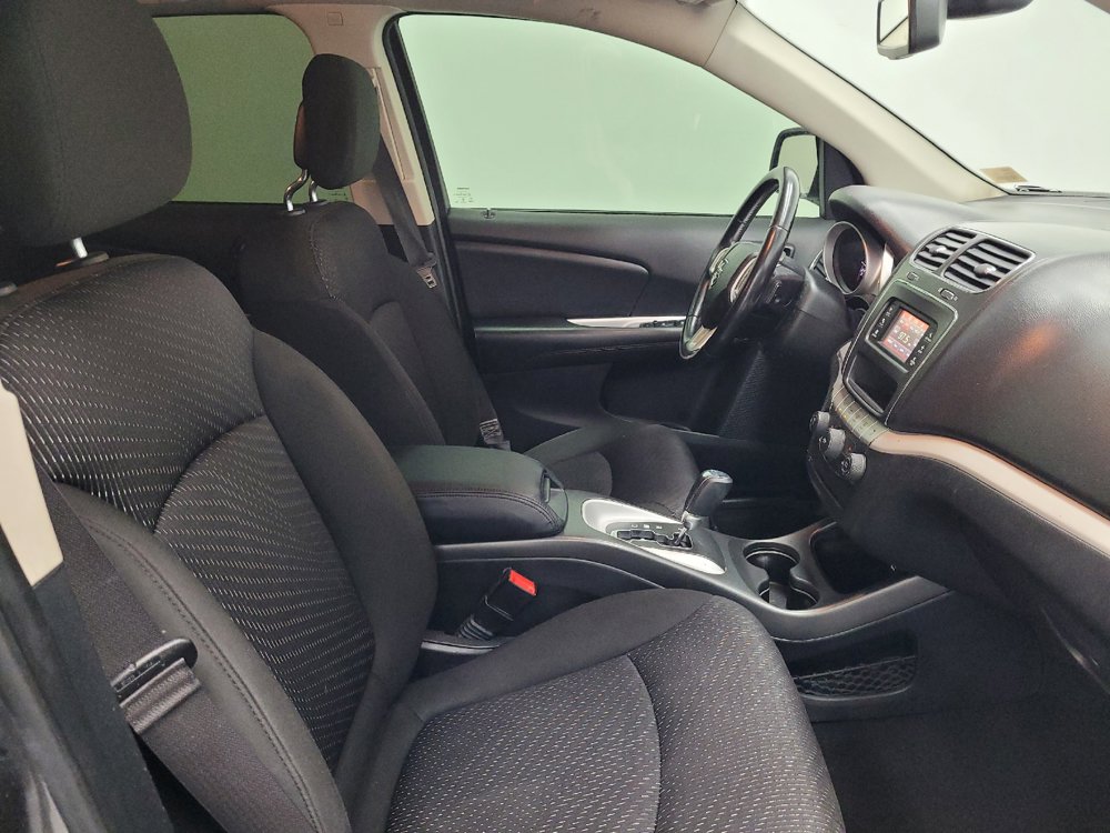 Used 2019 Dodge Journey SE w/ Connectivity Group FWD image 21