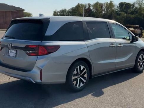 Used 2026 Honda Odyssey EX-L image 8