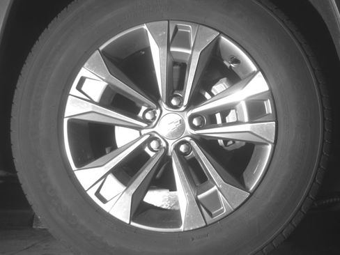 Used 2025 Chevrolet Equinox LT FWD image 13