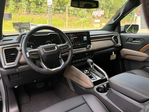 New 2026 GMC Canyon Denali AWD/4WD image 17