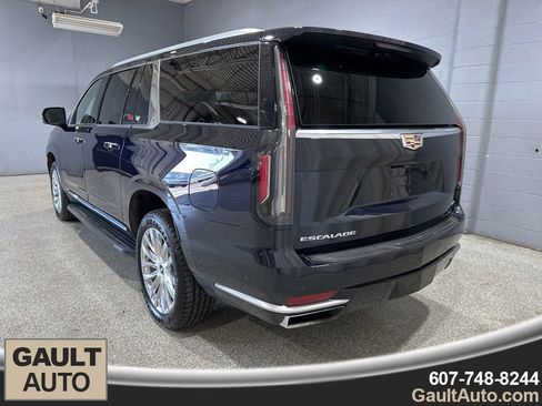 Used 2023 Cadillac Escalade ESV Premium Luxury AWD/4WD image 6