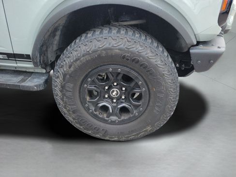 Used 2023 Ford Bronco Wildtrak image 27