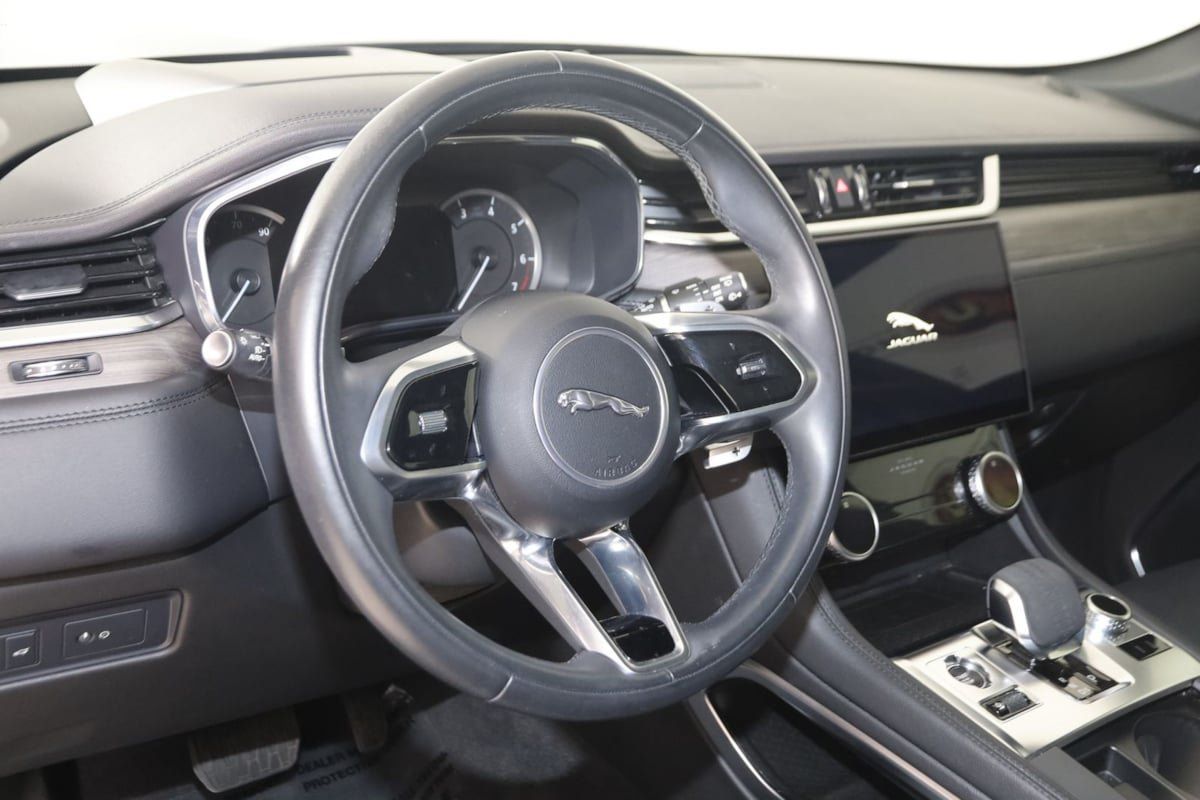 Used 2023 Jaguar F-PACE S AWD/4WD image 6