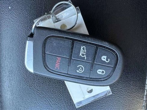Used 2015 Jeep Cherokee Limited AWD/4WD image 40