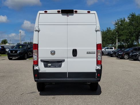 Used 2023 RAM ProMaster 2500 FWD image 7