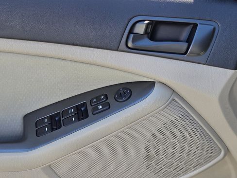 Used 2015 Kia Optima LX image 17