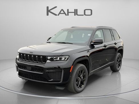 New 2026 Jeep Grand Cherokee Altitude image 1