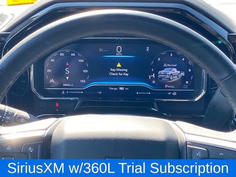 Used 2025 Chevrolet Silverado 1500 LT image 9