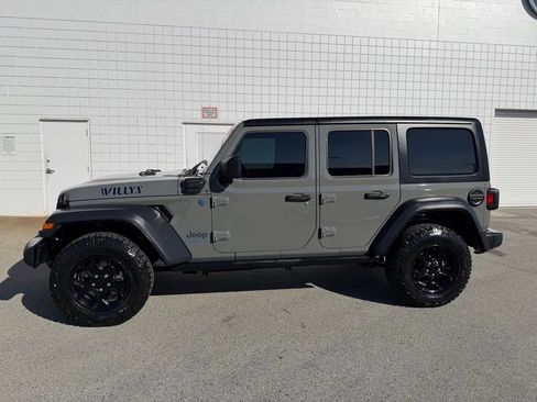 Used 2023 Jeep Wrangler Unlimited image 3