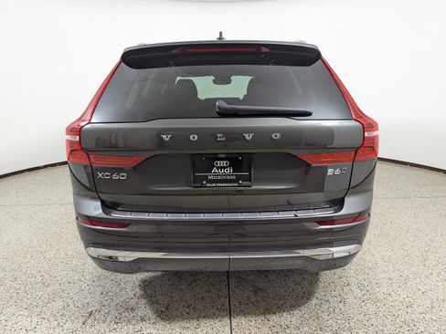 Used 2022 Volvo XC60 B6 Inscription w/ Advanced Package image 6