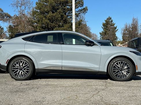 New 2025 Ford Mustang Mach-E Premium image 4