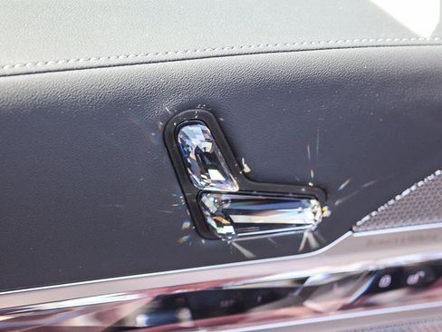 New 2026 BMW 740i image 21