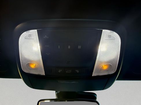 Used 2023 Dodge Durango R/T image 24