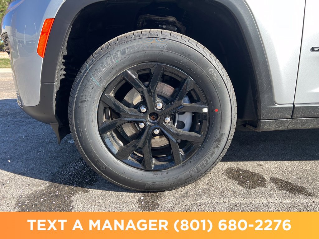 New 2026 Jeep Grand Cherokee Altitude AWD/4WD image 25