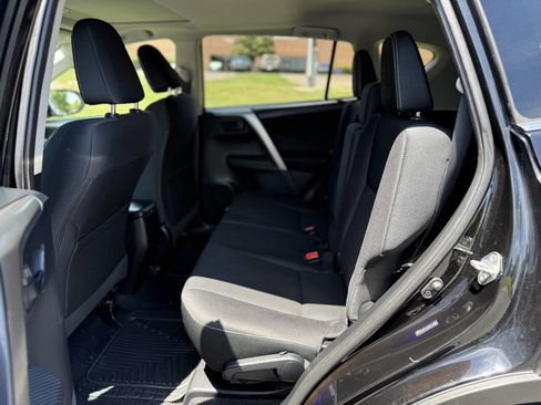 Used 2013 Toyota RAV4 XLE FWD image 17