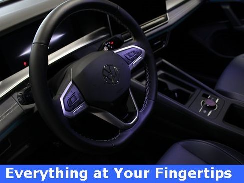 New 2026 Volkswagen Tiguan SE image 2