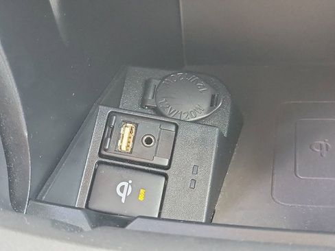 Used 2017 Toyota Camry XSE image 22
