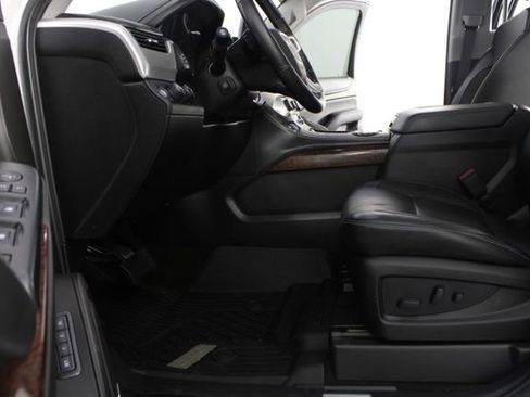 Used 2017 GMC Yukon XL SLT w/ Enhanced Security Package image 19