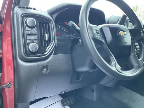 Certified 2019 Chevrolet Silverado 1500 Custom w/ Custom Value Package AWD/4WD image 17