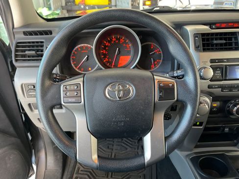 Used 2010 Toyota 4Runner SR5 AWD/4WD image 12