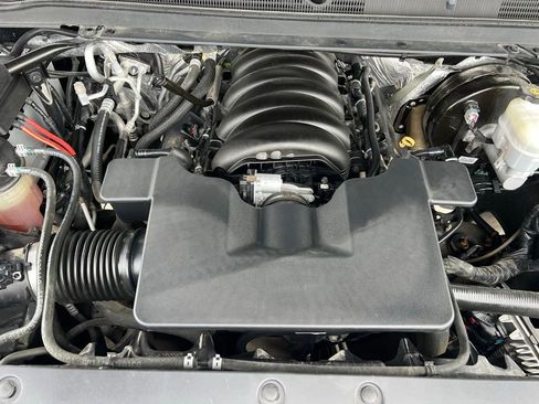 Used 2018 GMC Yukon SLT w/ Premium Edition AWD/4WD image 52