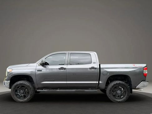 Used 2020 Toyota Tundra SR5 w/ SR5 Leather Package RWD image 8