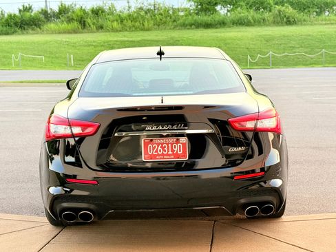 Used 2018 Maserati Ghibli GranSport image 23