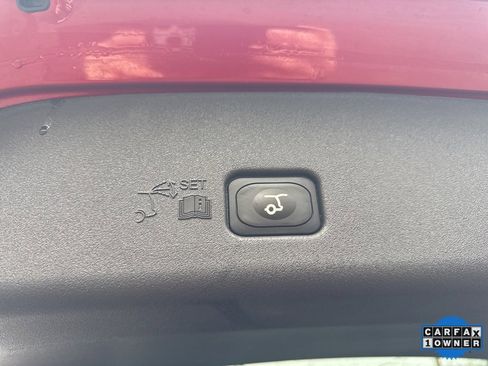 Used 2024 Lincoln Nautilus Reserve image 17