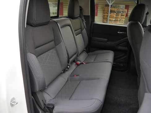 New 2026 Nissan Frontier SV w/ Tow Package AWD/4WD image 25