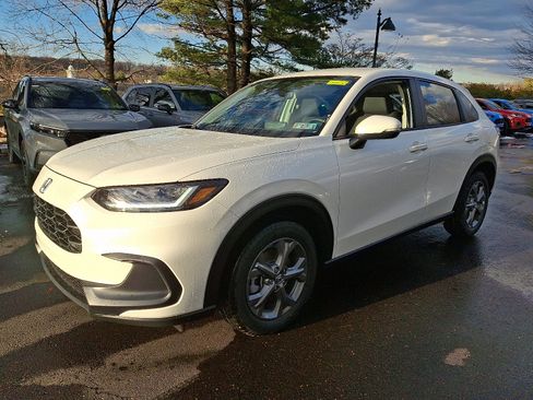 New 2026 Honda HR-V LX image 2