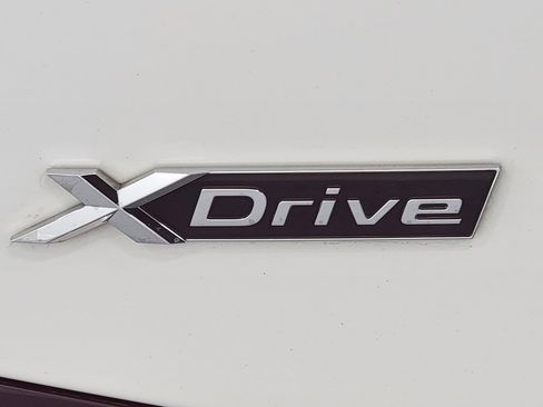 Used 2022 BMW 530i xDrive w/ Convenience Package AWD/4WD image 11