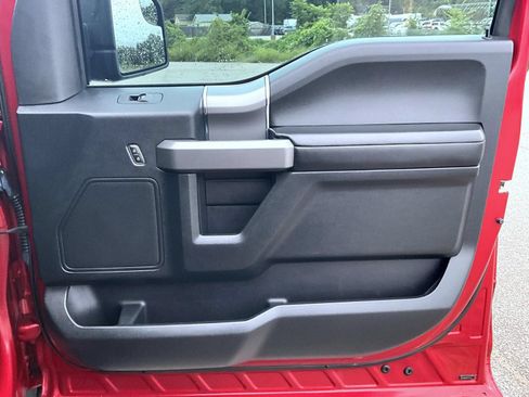 Used 2017 Ford F150 XLT w/ Equipment Group 302A Luxury AWD/4WD image 19