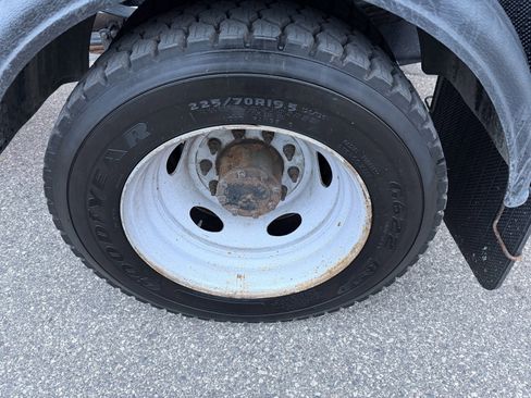 Used 2016 Ford F550 2WD Crew Cab Super Duty image 16