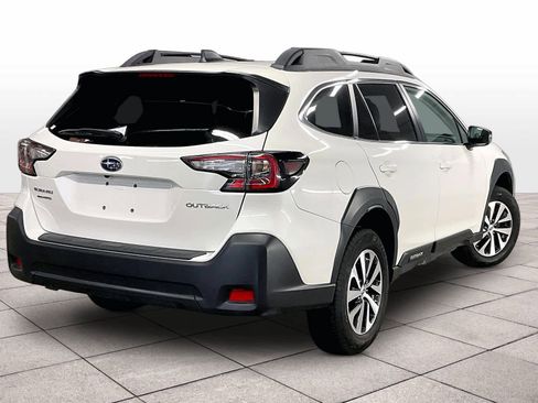 Used 2025 Subaru Outback Premium image 15