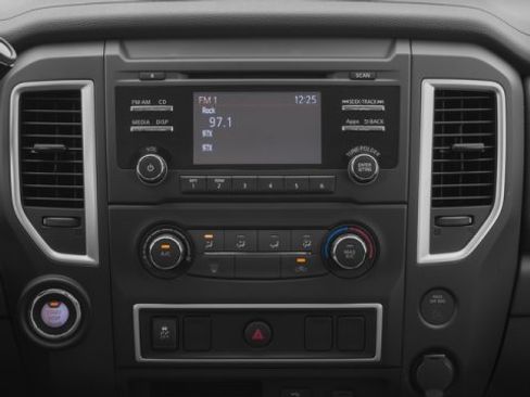 Used 2017 Nissan Titan S image 13
