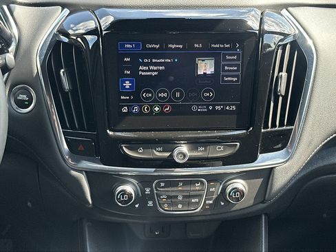 Used 2023 Chevrolet Traverse LT AWD/4WD image 25