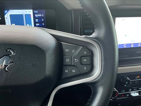 Used 2023 Ford Bronco Wildtrak image 17