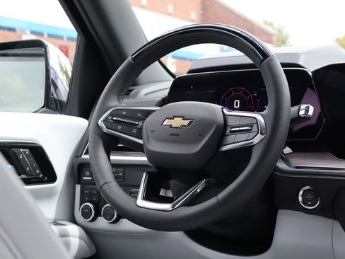 New 2025 Chevrolet Suburban Premier image 54