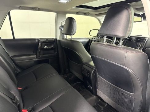 Used 2021 Toyota 4Runner Venture w/ Moonroof Package AWD/4WD image 29