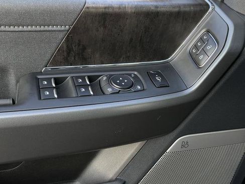 New 2026 Ford F250 Lariat w/ Black Appearance Package image 25