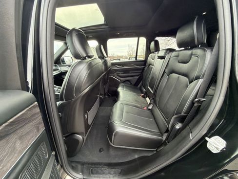 Used 2023 Jeep Grand Cherokee Overland image 32