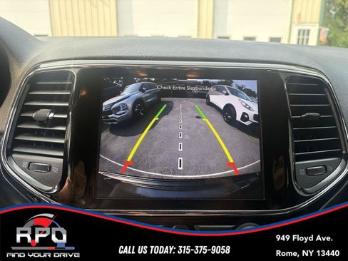 Used 2020 Jeep Grand Cherokee Altitude AWD/4WD image 20