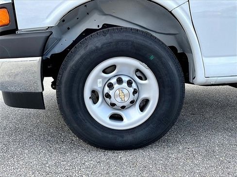 New 2025 Chevrolet Express 3500 w/ Power Convenience Package image 7