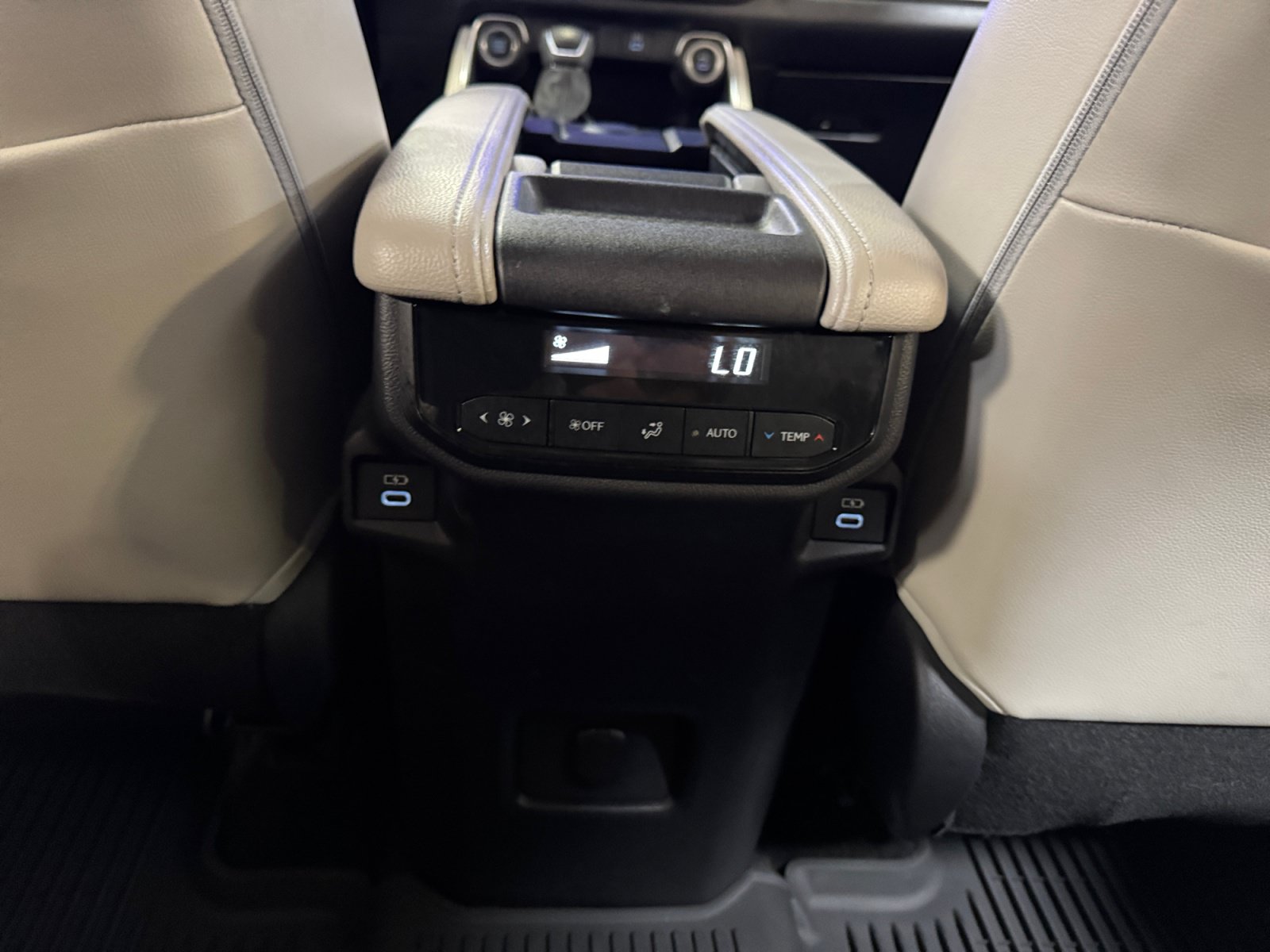 Certified 2025 Toyota Grand Highlander FWD image 32