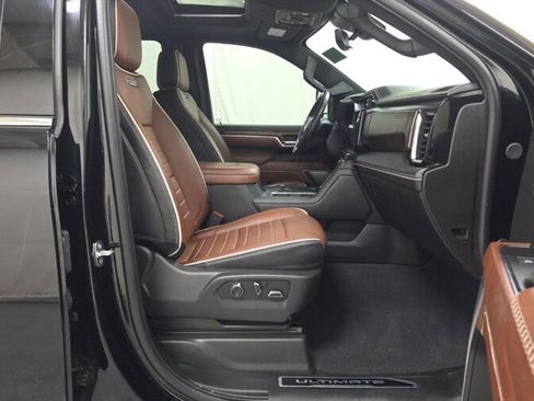Used 2024 GMC Sierra 2500 Denali Ultimate image 8